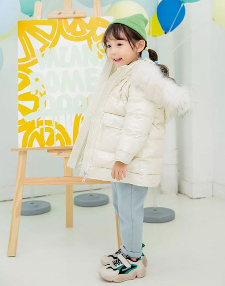冬季穿搭安利 时尚保暖的装备让玩雪更加畅快