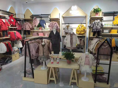热烈祝贺妈咪挚爱店 EUROBB恰贝贝店顺利开业