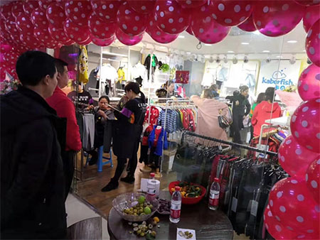 卡贝鱼2020秋冬发布会暨订货会精彩亮相重庆留金·小孩