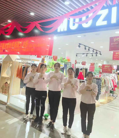 你的小可爱来拜年啦 2020继续爱你