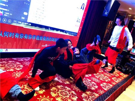 嘉楷服饰 年终盛典 同心同行 迎战2020