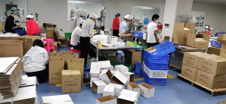 广州女老板生产免洗洗手液 每天400人抢光10万瓶