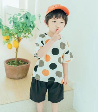 中启服饰,春夏新品,品牌折扣店