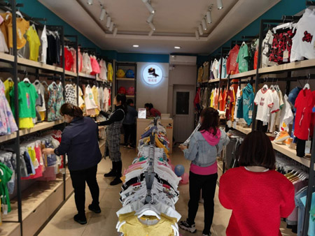 恭喜波波龙童装广西桂林龙胜店胜利开业 首天销售2万+
