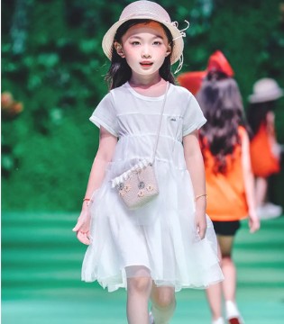 小童星,复古格纹衫,仙女连衣裙