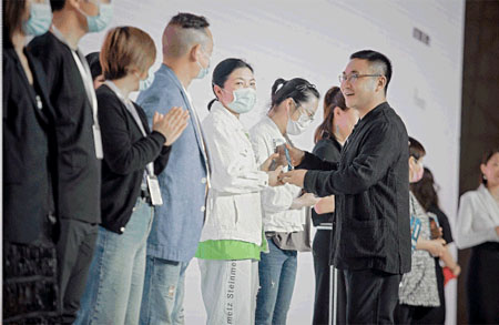 FROZEN Outride冬季&羽絨魔法秀 進(jìn)行時(shí)ing