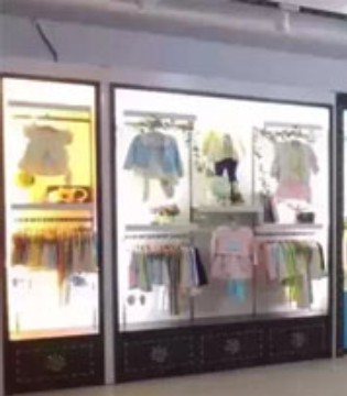 韩衣童社,陈列技巧, 服装陈列