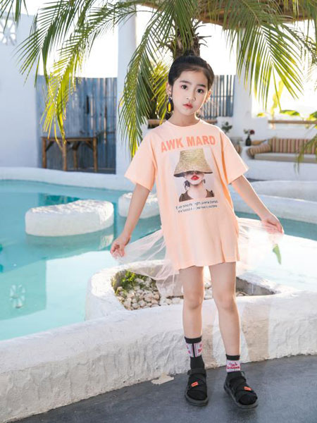 嫌自己穿的不够时髦?不妨试试猫咪儿时尚单品