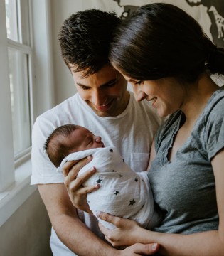 新生儿便秘,奶粉喂养,母乳喂养