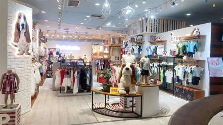 暇步士童装闪耀焕新 恩施九立方国际店重新起航