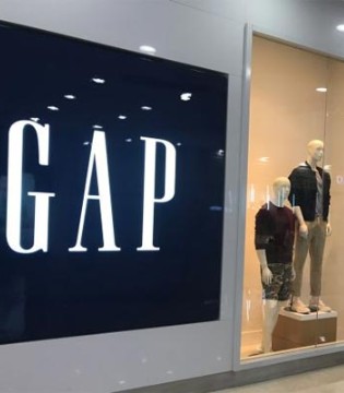 Gap,侃爷,Yeezy,时尚品牌