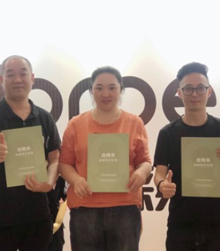 彩色笔,签约,品牌童装
