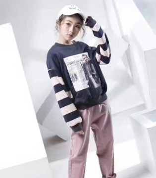 中启服饰,秋季,牛仔外套