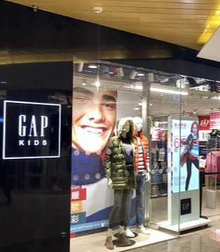 GAP,GAP转型,关闭店铺