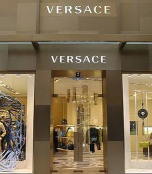 Capri,Versace,最新财报