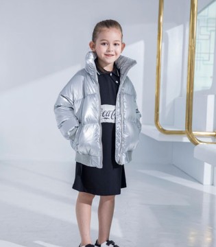 快乐精灵,童装品牌,冬季羽绒服