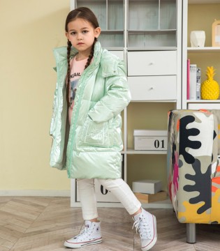 快乐精灵,童装品牌,羽绒服