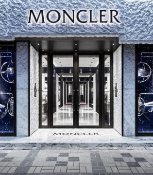 Moncler,轻奢羽绒服,2021首一季度财报