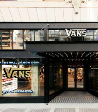 VF集团,Vans,北面,出售品牌