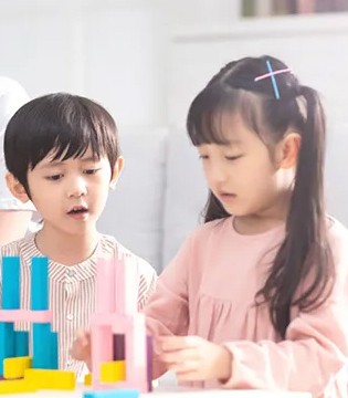 七波辉,青少年,公益