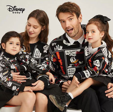 温馨亲子装 迪士尼带来家庭的幸福温暖
