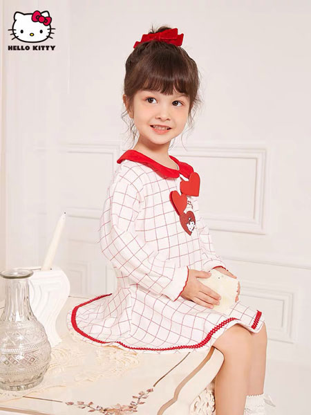 Hello Kitty童装 可爱女孩的时尚衣橱