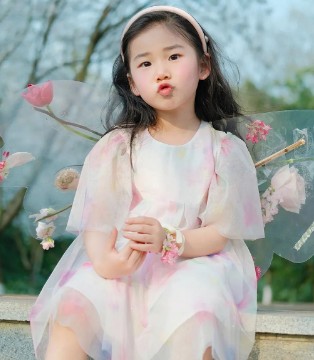 安奈儿,Anni,连衣裙,早春单品,T恤