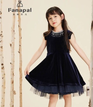 法纳贝儿童装时尚精致感穿搭 高贵优雅