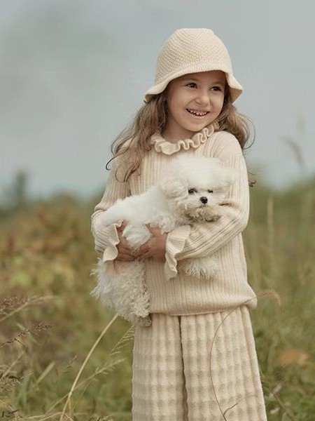童装品牌2022冬季羊绒米色可爱套装