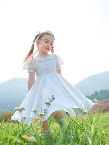 小象Q比童装品牌2023夏季新品公主系列娃娃领泡泡袖连衣裙