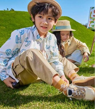 森虎儿时尚穿搭 用童真去治愈夏日美好