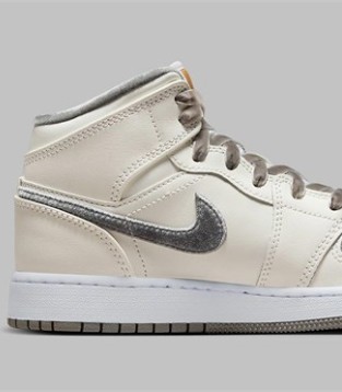 Air Jordan 1 Mid,鞋履,时尚