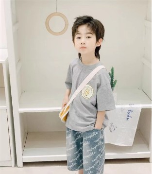 啄木鸟,T恤穿搭,休闲单品,时尚搭配