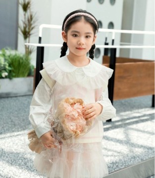 七彩芽早秋裙子穿搭 女孩清新沉静 玩转时髦