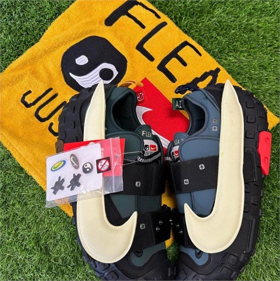 Nike怪誕聯(lián)名Nike CPFM Flea 2將于年底登場(chǎng)
