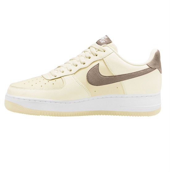 Nike Air Force 1新配色曝光 溫柔淺黃清新感十足 