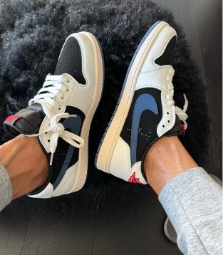 Travis Scott ,Air Jordan,联名鞋款,时尚