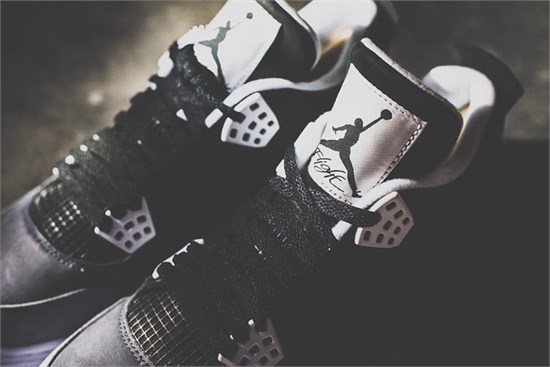 Air Jordan 4 “Fear” 复刻版即将震撼登场