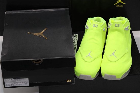 珍稀OVO x Air Jordan 18 Volt PE亮相 再度掀起鞋圈热潮