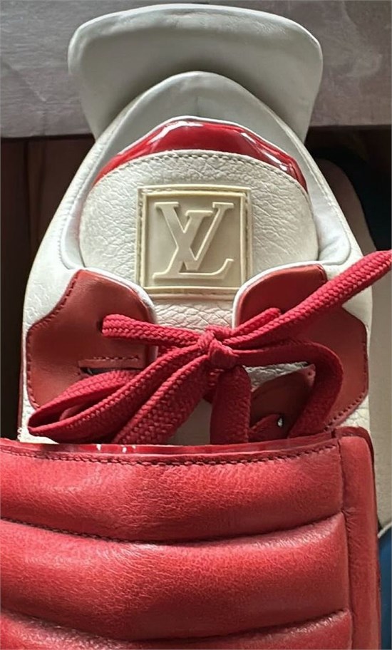 Kanye West 携手 Louis 造复<strong></strong>Vuitton 打造复古鞋款