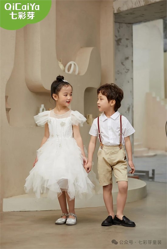七彩芽童装 时尚与舒适并存 绽放童年欢乐