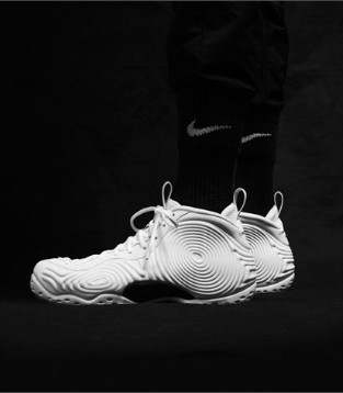 CdG Homme Plus x Nike Air Foamposite One “蚊香喷”即将登场