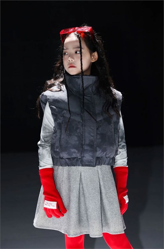 24CCFW中国国际儿童时尚周 洛小米闪耀亮相