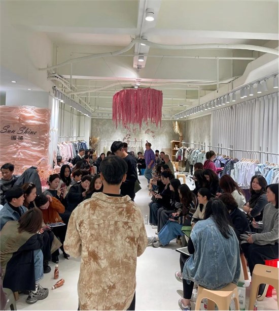 暖晞&吾未2025秋冬新品发布会(广东站)