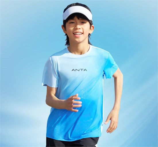 五一假期 穿安踏儿童空调T 清凉自在