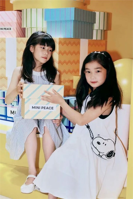 MINI PEACE夏日童装新品 简约而轻盈自由