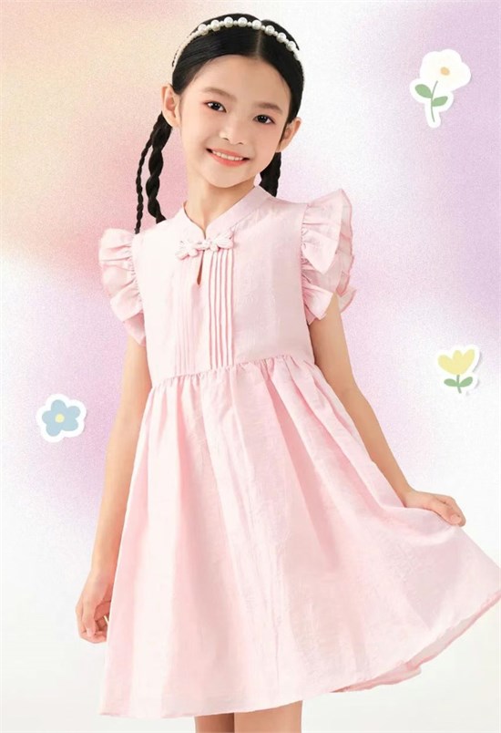小猪班纳PEPCOKIDS夏日裙装 解锁女孩快乐密码