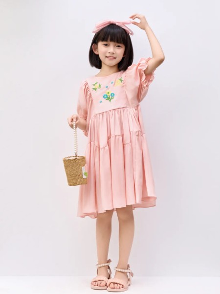 ULLU 优露童装品牌2025春夏新品