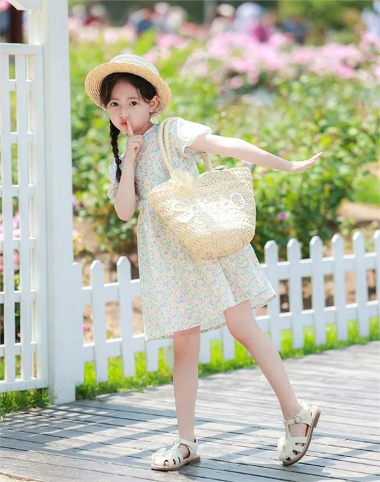 ELANDKIDS夏季连衣裙 清新甜美 元气女孩必备