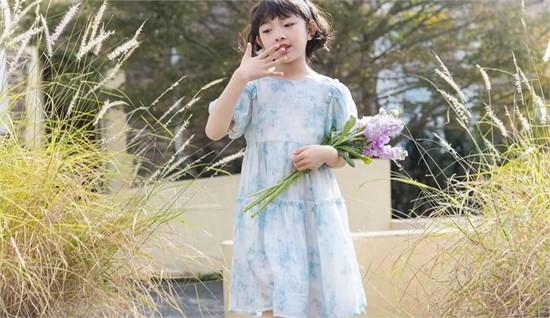 淘气贝贝夏季连衣裙 烂漫时尚 可爱吸睛